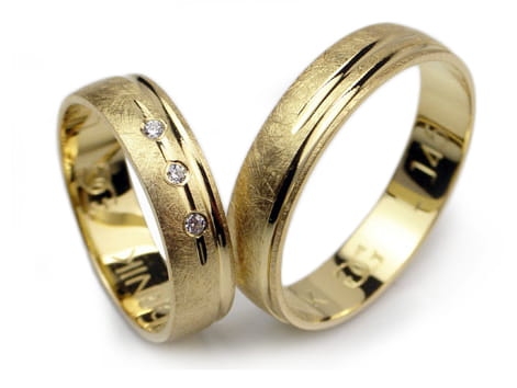 Obrączki ślubne z żółtego złota półokrągłe z cyrkoniami 5mm Lovely L145