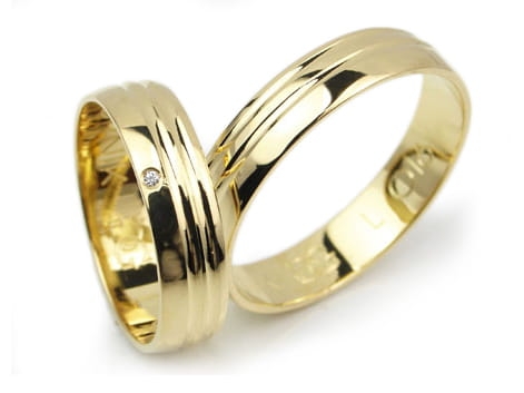 Obrączki ślubne z żółtego złota półokrągłe z cyrkonią 5mm Lovely L016