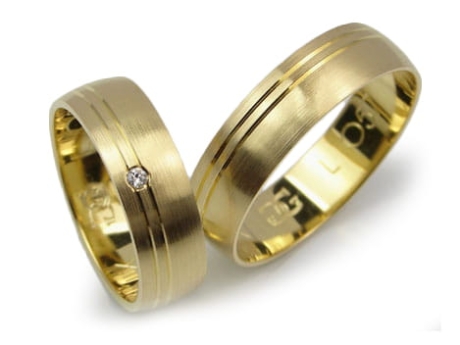 Przejdź do produktu Obrączki ślubne z żółtego złota półokrągłe z cyrkonią 6mm Lux L057