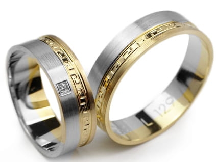 Przejdź do produktu Dwukolorowe obrączki ślubne płaskie z cyrkonią 6mm grecki wzór Lux L129