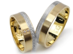 Obrączki ślubne z żółtego i rodowanego złota 333 płaskie z cyrkoniami 6mm Lovely L022-333