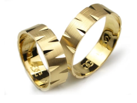 Przejdź do produktu Obrączki ślubne z żółtego złota 333 płaskie 6mm Lux L026