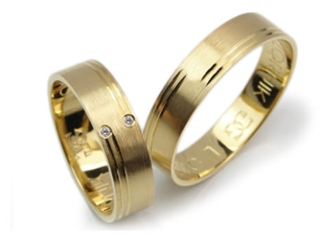 Przejdź do produktu Obrączki ślubne z żółtego złota 333 płaskie z cyrkoniami 5mm Lux L030