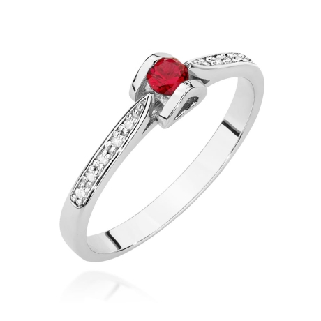 Przejdź do produktu Pierścionek zaręczynowy z białego złota z rubinem i diamentami 0,05ct Fire Of Love 
