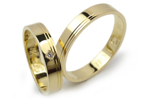 Obrączki ślubne z żółtego złota 333 płaskie z cyrkonią 4mm Lovely L044-333