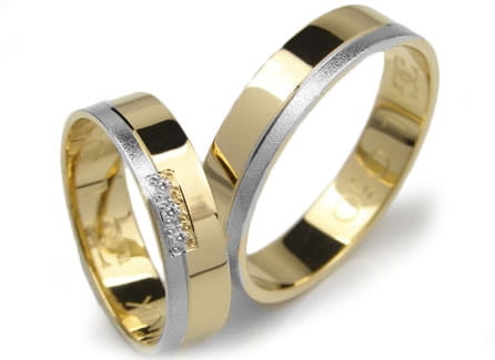 Obrączki ślubne z żółtego i rodowanego złota 333 płaskie z cyrkoniami 5mm Lovely L050-333