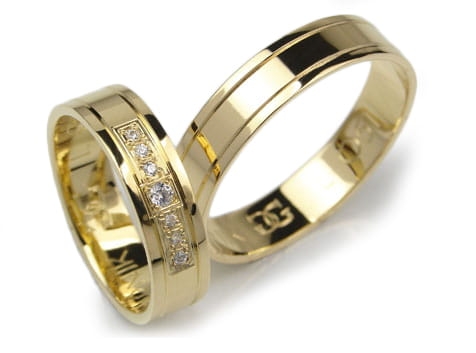 Obrączki ślubne z żółtego złota 333 płaskie z cyrkoniami 5mm Lovely L051-333