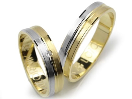 Obrączki ślubne z żółtego i rodowanego złota 333 płaskie z cyrkonią 4mm Lovely L070-333