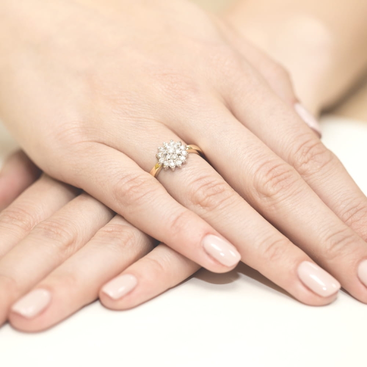 Pierścionek zaręczynowy z żółtego złota z diamentami 0,40ct Fire Of Love
