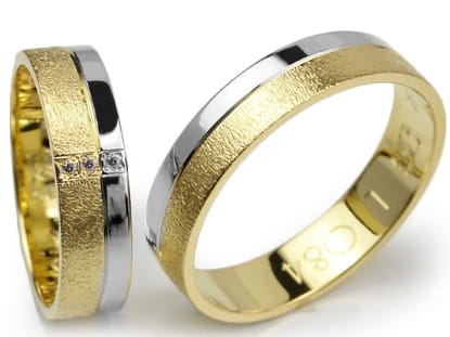 Obrączki ślubne z żółtego i rodowanego złota 333 płaskie z cyrkoniami 5mm Lovely L084-333