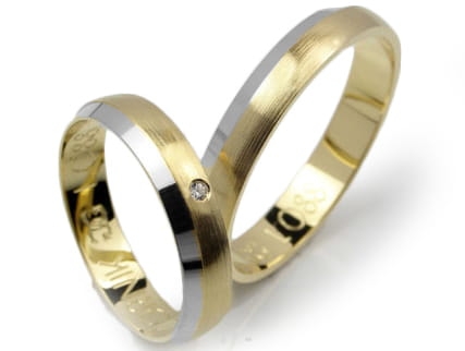 Obrączki ślubne z żółtego i rodowanego złota 333 półokrągłe z cyrkonią 4mm Lovely L088-333