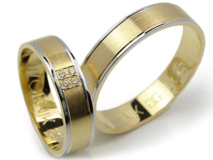 Obrączki ślubne z żółtego z rodowaniem złota 333 płaskie z cyrkoniami 5mm Lovely L089-333