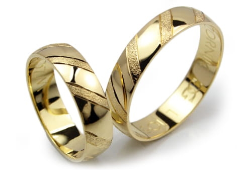 Obrączki ślubne z żółtego złota 333 półokrągłe 5mm Lovely L105-333