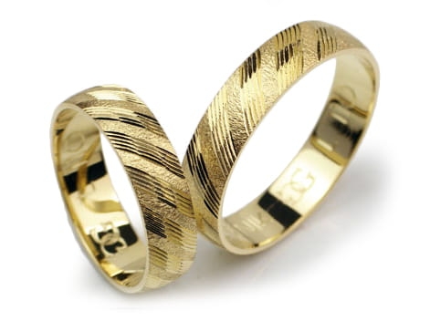 Obrączki ślubne z żółtego złota 333 półokrągłe 5mm Lovely  L110-333