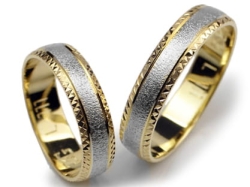 Obrączki ślubne z żółtego i rodowanego złota 333 półokrągłe 5mm Lovely L111-333