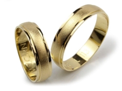 Obrączki ślubne z żółtego złota 333 półokrągłe 5mm Lovely L113-333