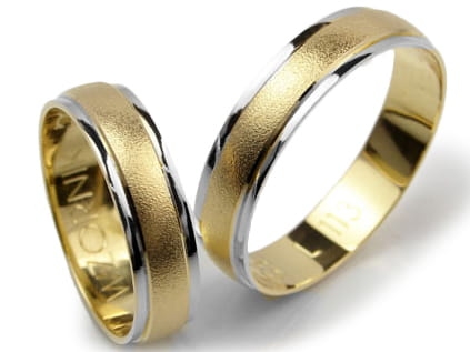 Obrączki ślubne z żółtego i rodowanego złota 333 półokrągłe 5mm Lovely L113-333