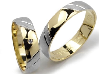 Przejdź do produktu Obrączki ślubne z żółtego złota 333 półokrągłe z cyrkonią 5mm Lux L115