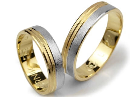 Przejdź do produktu Obrączki ślubne z żółtego złota 333 płaskie 5mm Lux L122