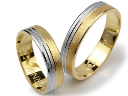 Obrączki ślubne z żółtego i rodowanego złota 333 płaskie 5mm Lovely L122-333