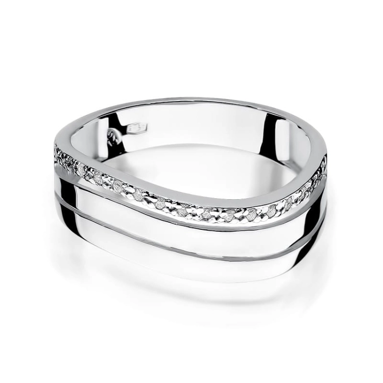 Pierścionek zaręczynowy z białego złota z brylantami 0,09ct Fire Of Love