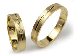 Obrączki ślubne z żółtego złota 333 płaskie z cyrkoniami 4mm Lovely  L136-333