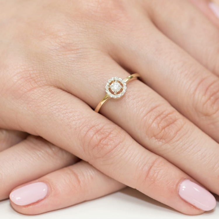 Pierścionek zaręczynowy z żółtego złota z diamentami 0,20ct Fire Of Love