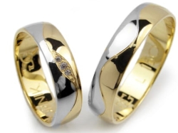 Obrączki ślubne z żółtego i rodowanego złota 333 półokrągłe z cyrkoniami 5mm Lovely L150-333