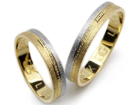 Obrączki ślubne z żółtego i rodowanego złota 333 płaskie 4mm Lovely L155-333