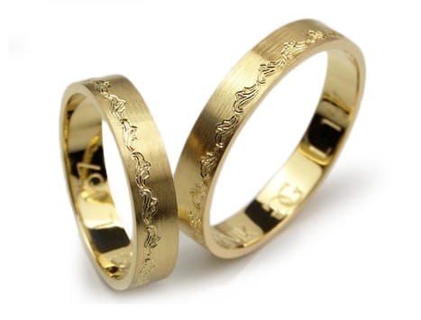 Obrączki ślubne z żółtego złota 333 płaskie 4mm Lovely L157-333