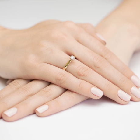 Przejdź do produktu Pierścionek zaręczynowy z żółtego złota z diamentami 0,30ct Fire Of Love 