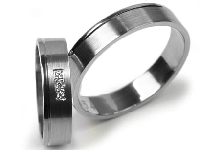 Obrączki ślubne z białego złota płaskie z cyrkoniami 5mm Premium P-454-b