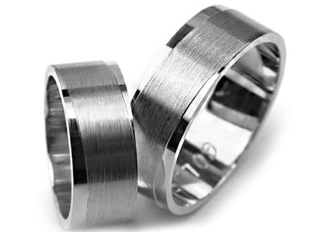Obrączki ślubne z białego złota płaskie 7mm Premium P-461-b