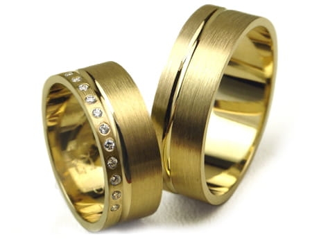 Obrączki ślubne z żółtego złota płaskie z cyrkoniami 7mm Premium P-465