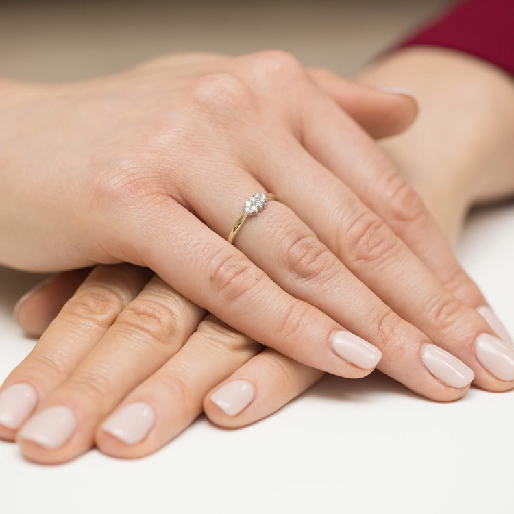 Pierścionek zaręczynowy z żółtego złota z brylantami 0,11ct Fire Of Love