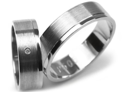 Obrączki ślubne z białego złota płaskie z cyrkonią 6mm Premium P-505-b