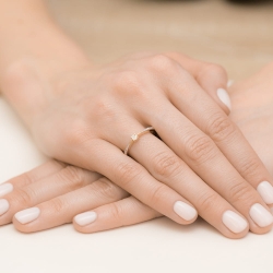 Pierścionek zaręczynowy z żółtego złota z brylantami 0,02ct Fire Of Love