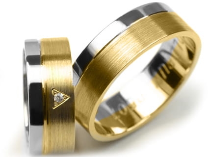 Przejdź do produktu Obrączki ślubne dwukolorowe płaskie z cyrkonią 7mm Premium