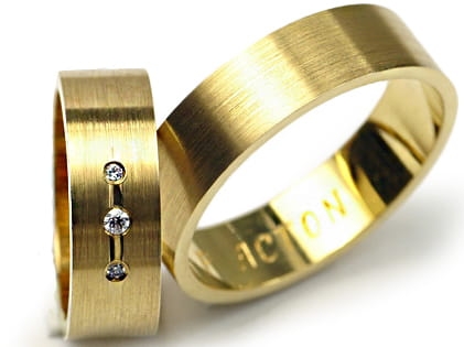 Przejdź do produktu Obrączki ślubne z żółtego złota płaskie z cyrkoniami 6mm Premium