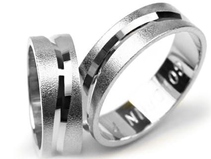 Przejdź do produktu Obrączki ślubne z białego złota płaskie 6mm Premium