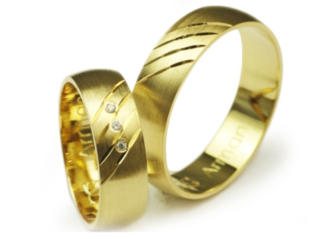 Przejdź do produktu Obrączki ślubne z żółtego złota półokrągłe z cyrkoniami 6mm Premium