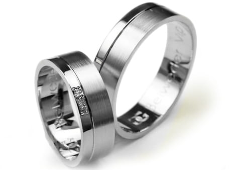 Przejdź do produktu Obrączki ślubne z białego złota płaskie z cyrkoniami 6mm Premium