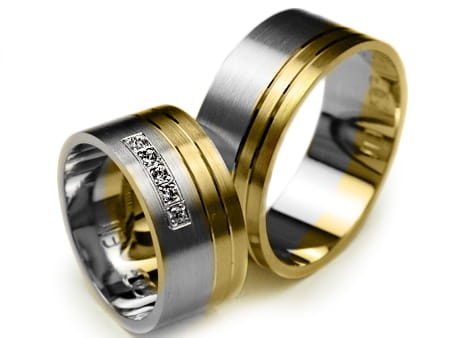 Przejdź do produktu Obrączki ślubne dwukolorowe płaskie z cyrkoniami 9mm Premium 