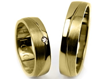 Przejdź do produktu Obrączki ślubne z żółtego złota półokrągłe z cyrkonią 5mm Premium 