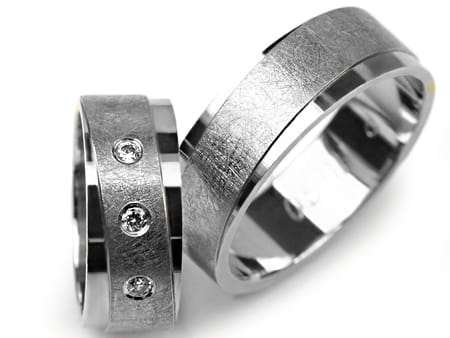 Obrączki ślubne z białego złota płaskie z cyrkoniami 7mm Premium P-HUGO-b