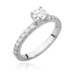 Pierścionek zaręczynowy z białego złota z centralnym diamentem 0,40ct Fire Of Love