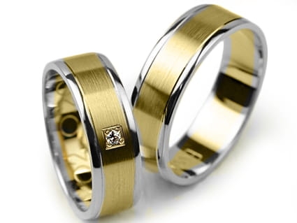 Przejdź do produktu Obrączki ślubne dwukolorowe płaskie z cyrkonią 6mm Premium 