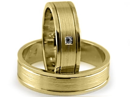 Przejdź do produktu Obrączki ślubne z żółtego złota płaskie z cyrkonią 5mm Premium