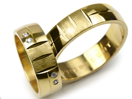 Przejdź do produktu Obrączki ślubne z żółtego złota półokrągłe z cyrkoniami 6mm Premium