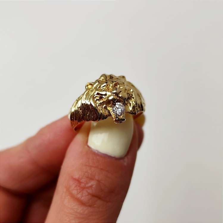 Sygnet z żółtego złota 585 z cyrkonią lew Be Unique